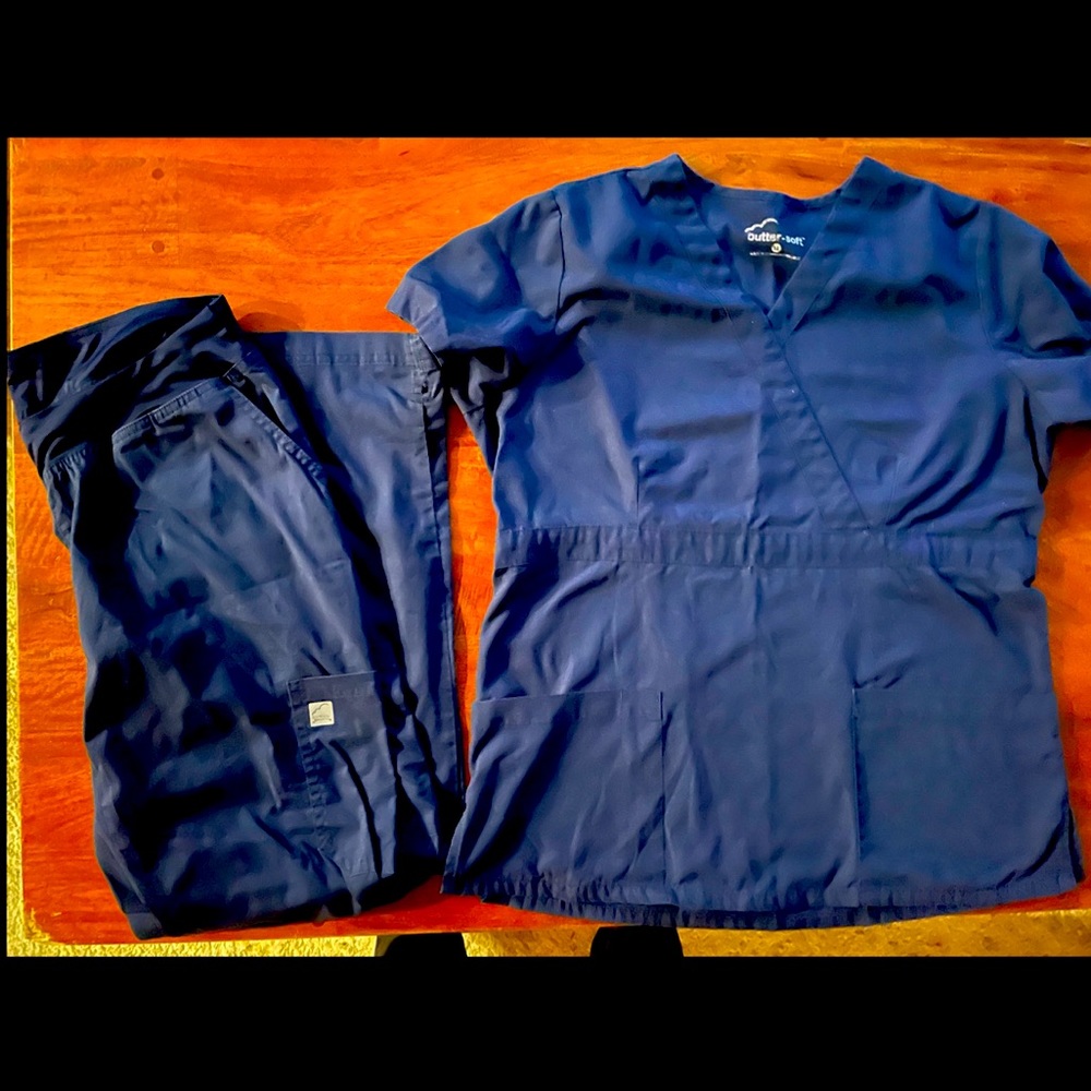 Uniform Advantage Butter Soft Navy Medium Set